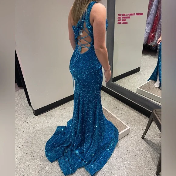 Prom/Evening/Black Tie Dress! Amarra size 6. - Picture 5 of 5